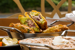 طعمية بسطرمه  ٢ حبات